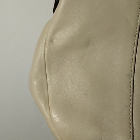 Coach - Picture 6 of 12